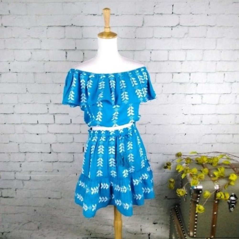 5/$10 Elan Ruffled Off The Shoulder Cropped Top & skirt M free people